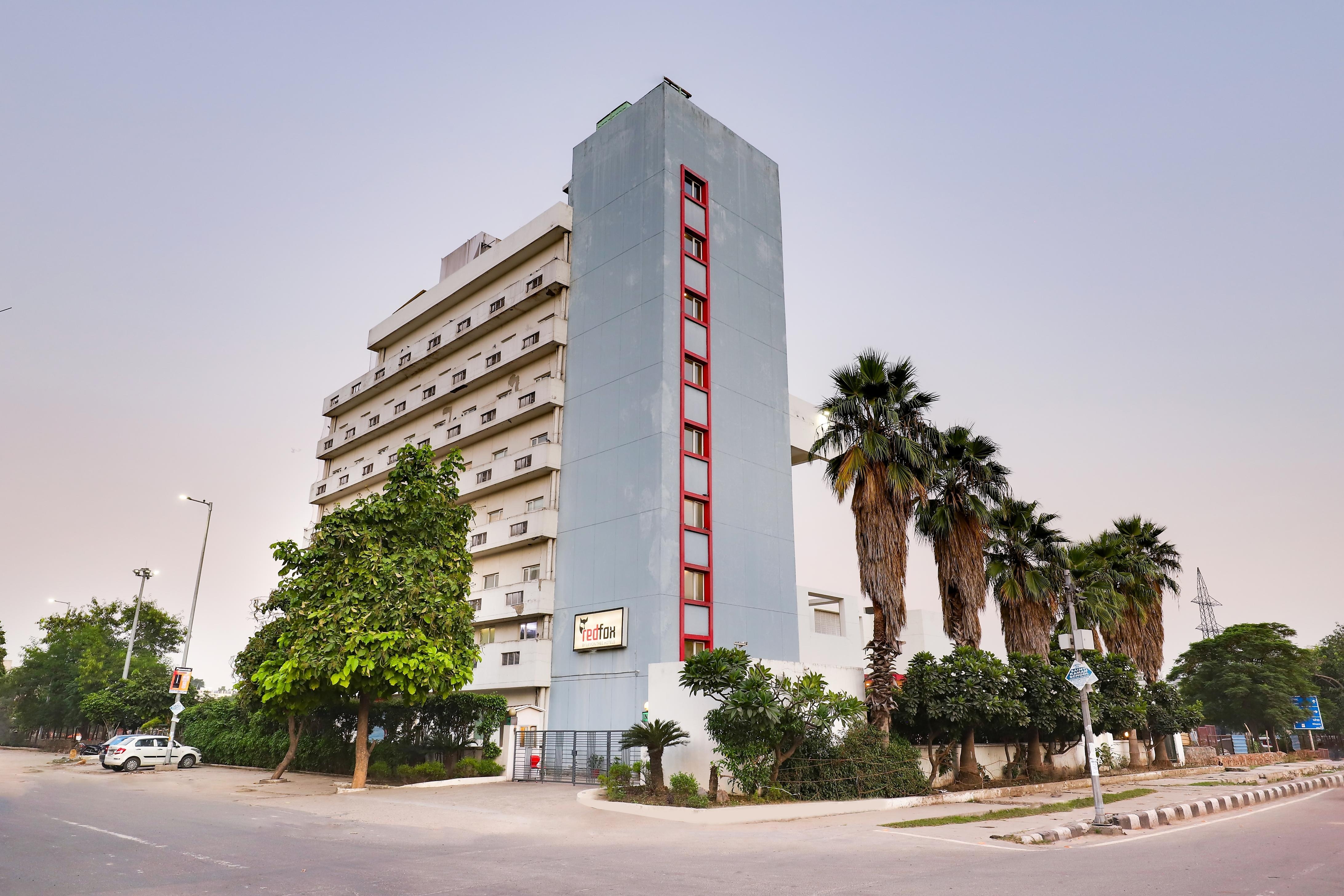 RED FOX BY LEMON TREE HOTELS, EAST DELHI